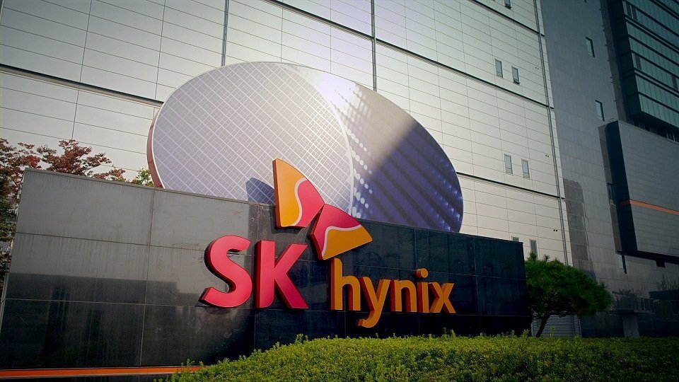 SK Hynix pledges 1,100 trillion won in semiconductor investment over the long haul